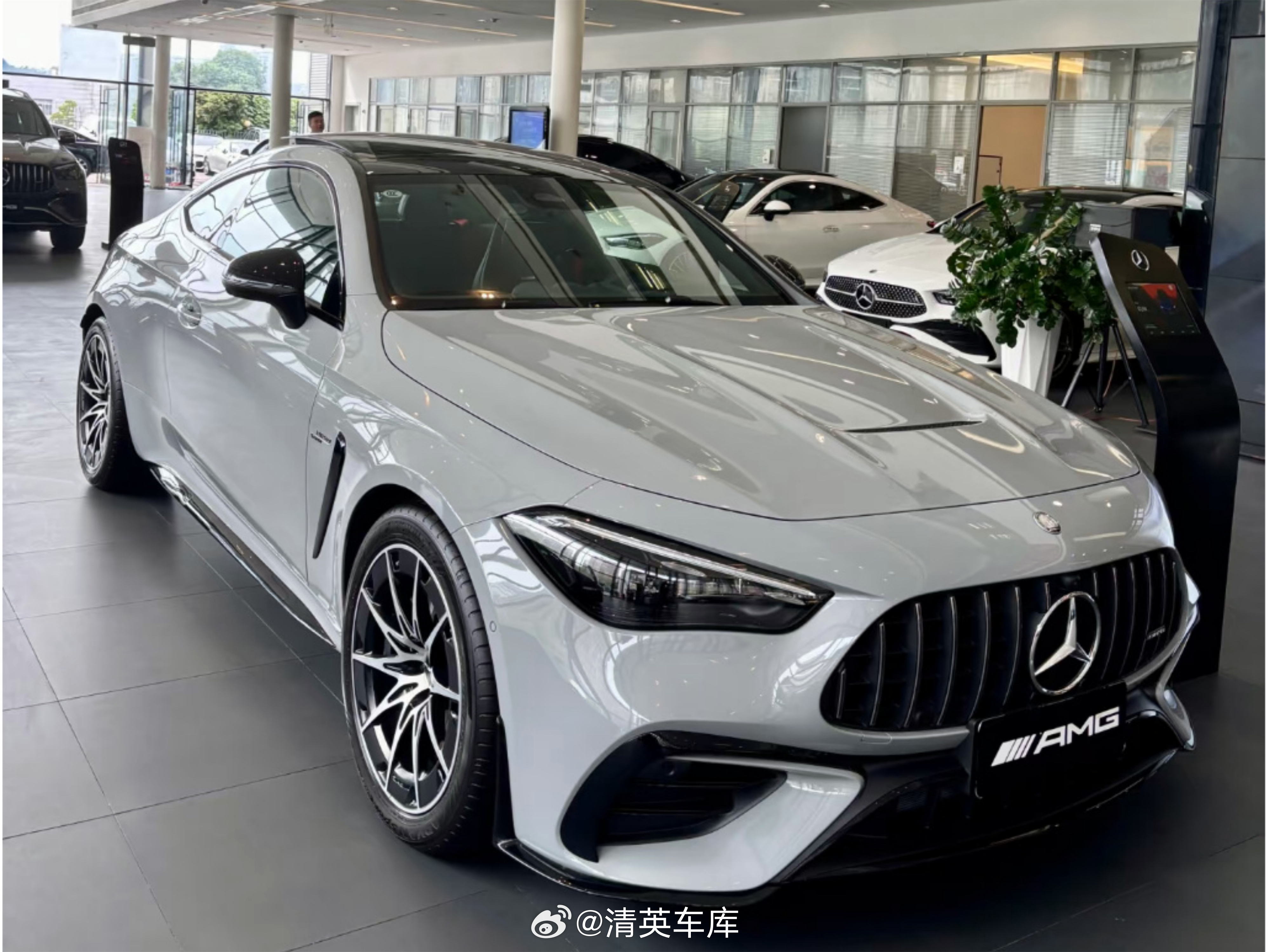 不管怎么说这还是辆六缸AMG轿跑吧奔驰AMG CLE 53 4MATIC 远峰灰