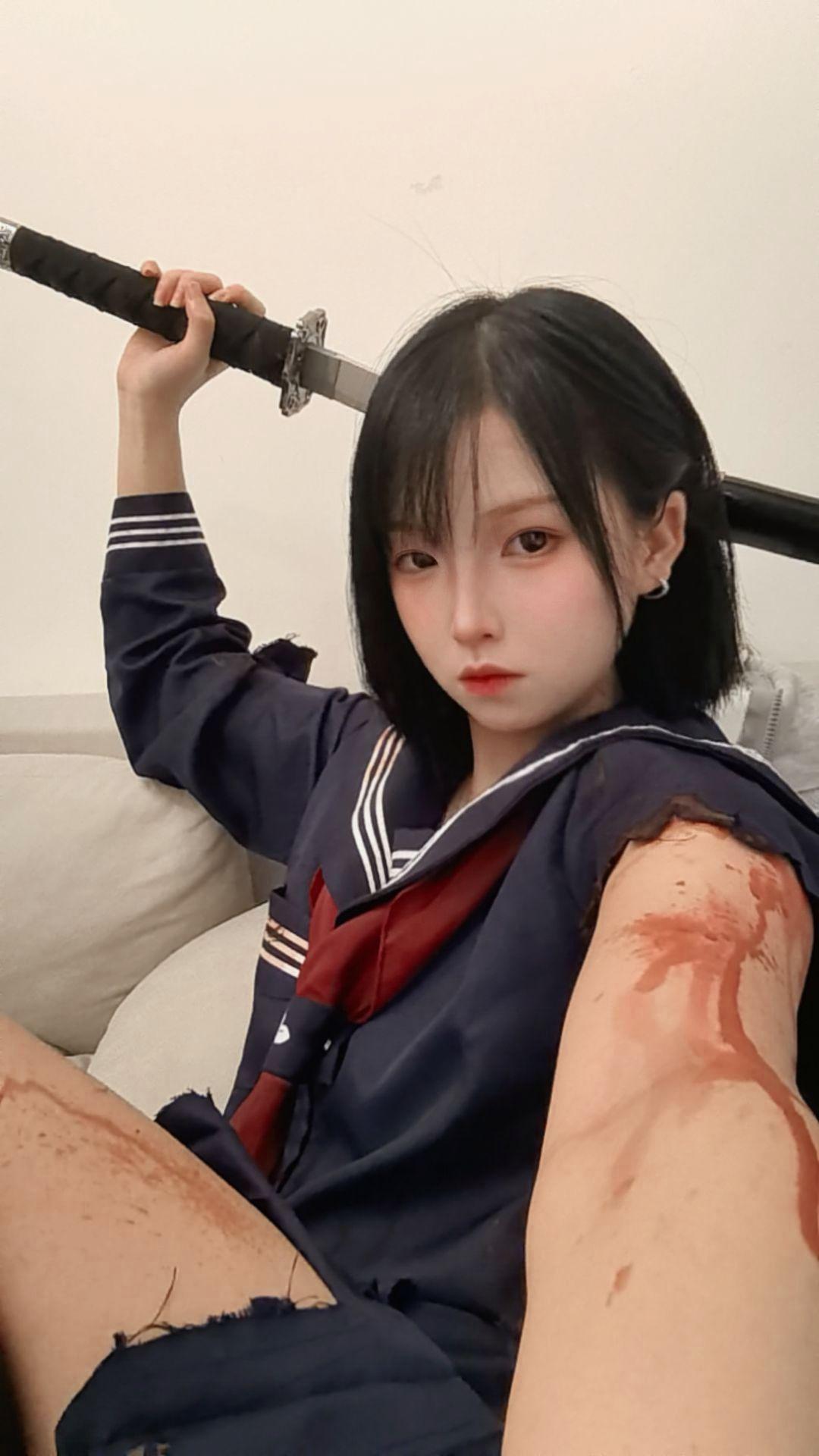 接下来是武士刀。