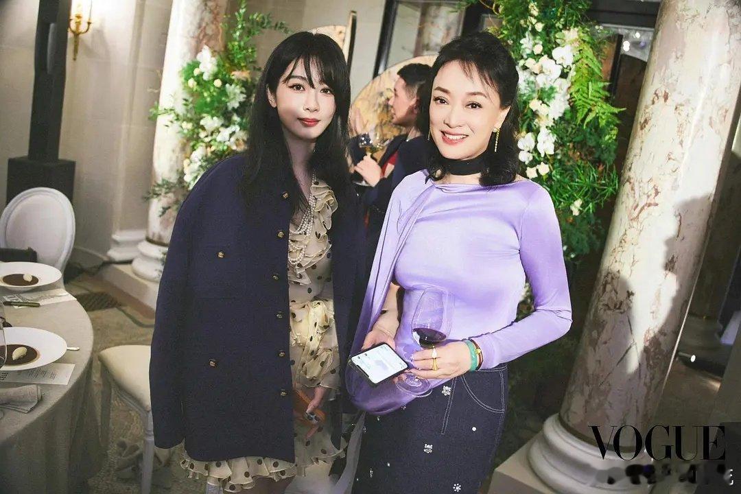 杨紫这是穿的张晚意的外套吗？ ​​​