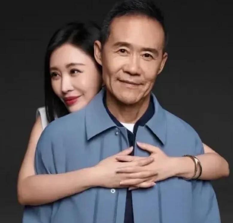 婚变传闻不到2天，田朴珺不再沉默，辟谣离婚传闻。
 
外人很难了解内情、不过肯定