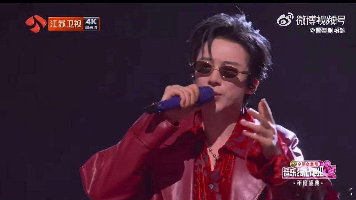 刘宇宁张峻豪合唱把你的名字念一万遍 实力唱将的同台就是不一样！《把你的名字念一万