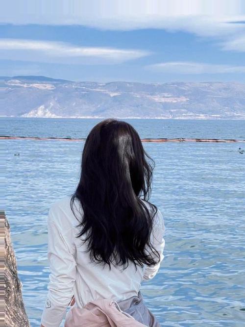 因果自有安排：学会顺从，
学会放下前世种下的因，今生结出的果。福报也好，磨难也罢