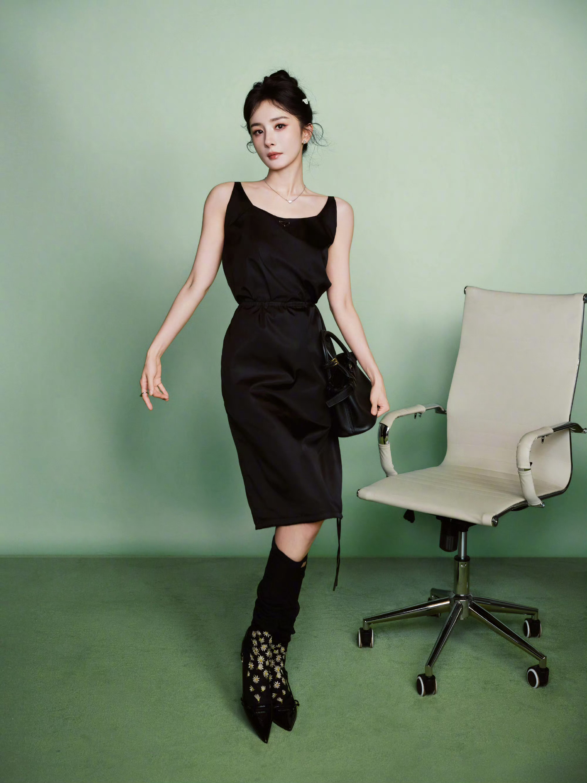 杨幂 Prada深圳湾万象城精品店揭幕活动连衣裙｜PRADA F/W 2026秋