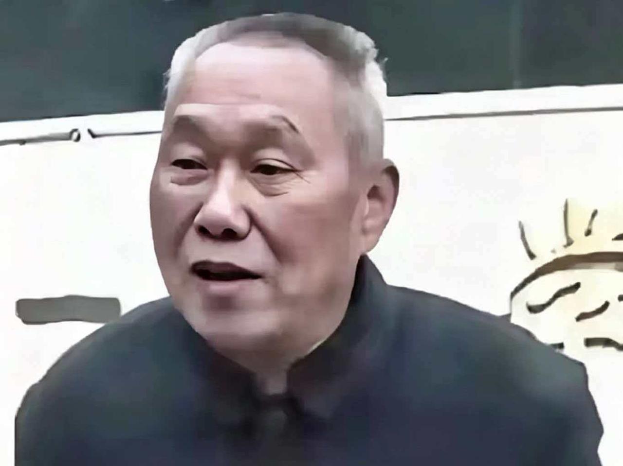 湖南宁乡，退休副校长彭选勋，本可以就这么安安静静把日子过下去，却在一次做客时，碰