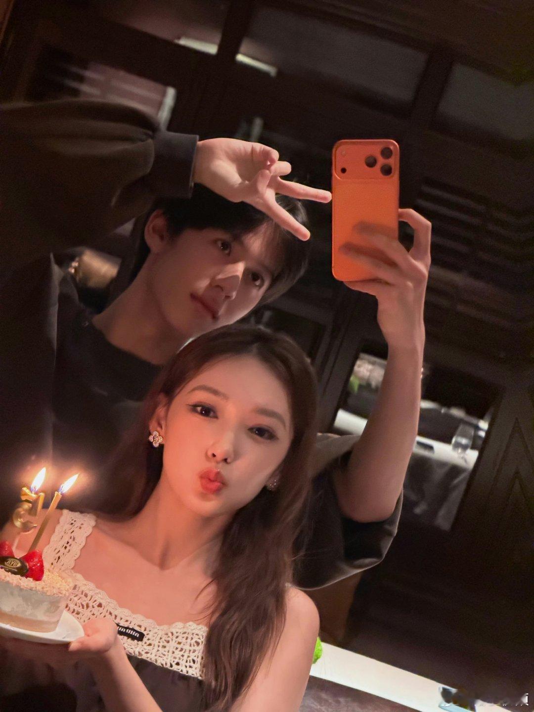 林子烨提前祝程潇生日快乐林子烨给程潇唱生日歌 林子烨提前祝程潇生日快乐，两个人状
