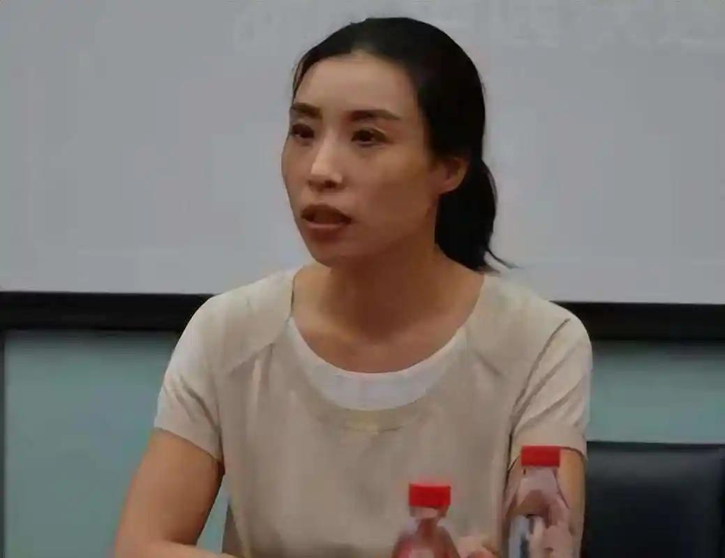 谁能想到？执掌百亿健康产业的申通创始人陈小英，竟让自己的快递帝国陷入了“健康危机