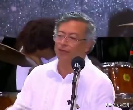 哥伦比亚总统佩特罗：

“我邀请旅居阿根廷、智利和美国的哥伦比亚同胞回国——在这