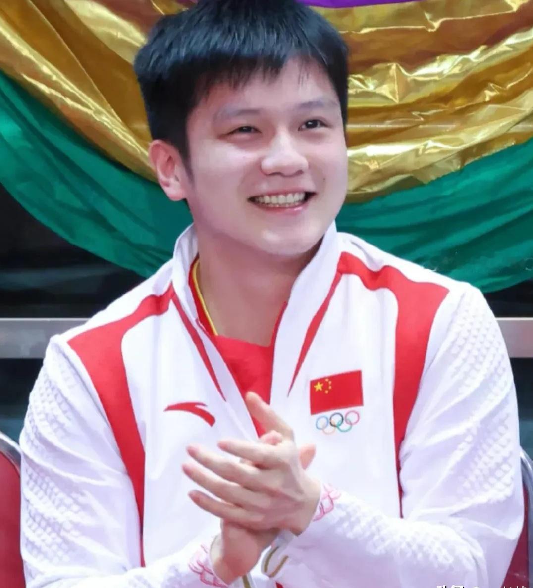 [舔屏]全红婵亮相国航 C919 首航，超牛！ 

 

全红婵参加国航 C91