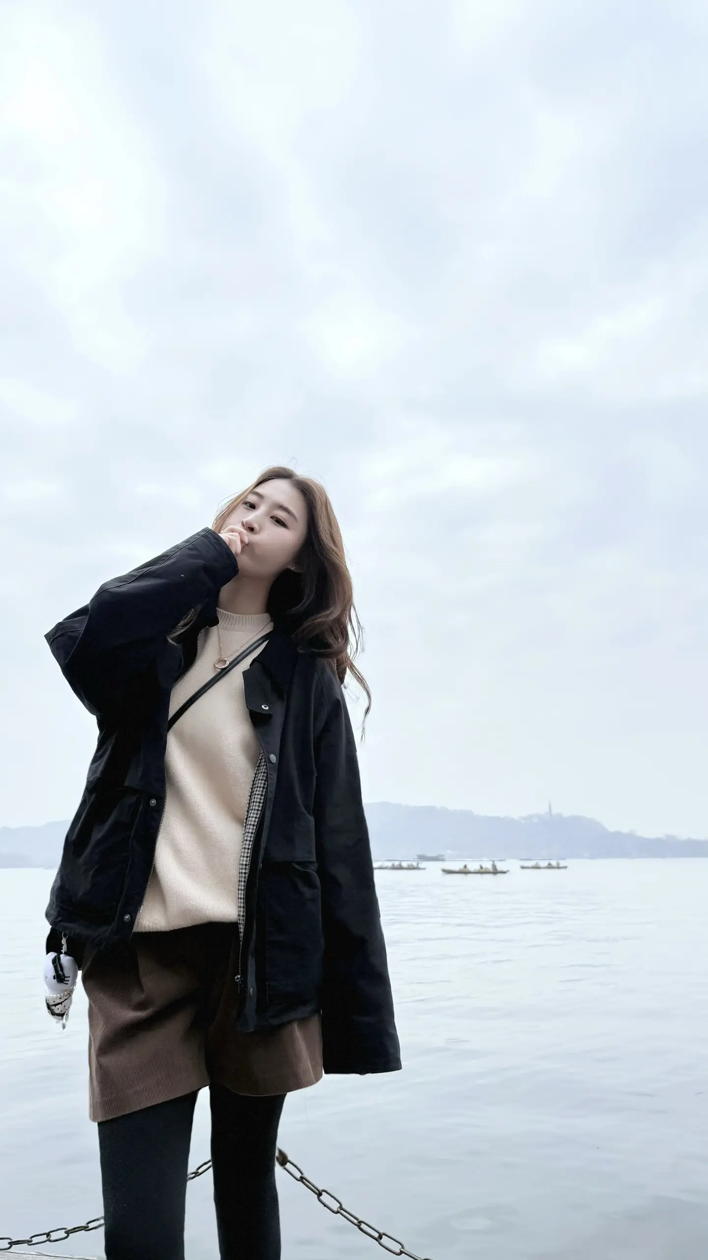 缺爱的人 总反过来给不缺爱的人 疯狂贡献爱