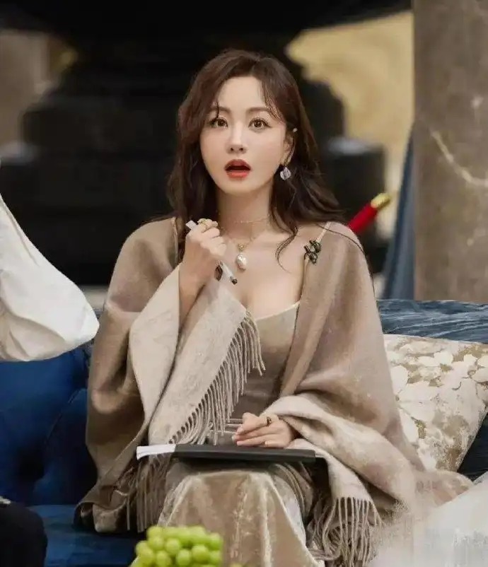 为什么于正捧了她那么多次都捧不红