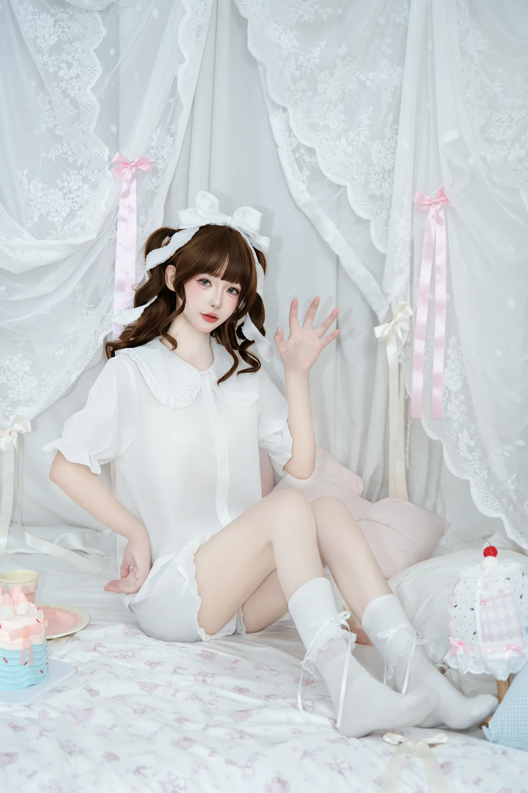 卖萌好累 可以站在这里就被我萌到吗