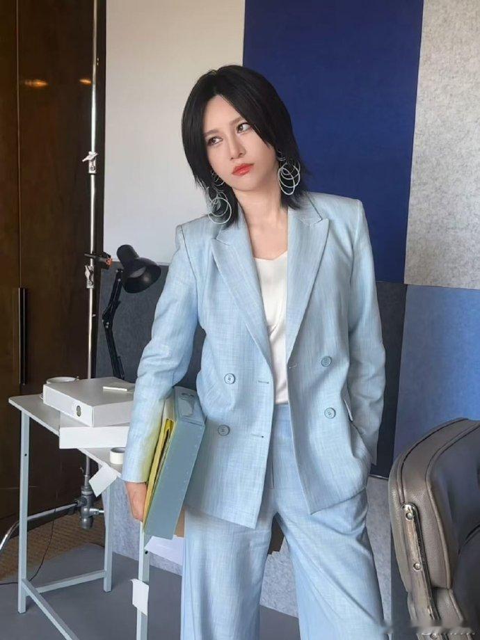 尚雯婕这段法语简直播音级别尚雯婕用法语介绍中国妆容演变，从秦朝到近代，声音沉稳大