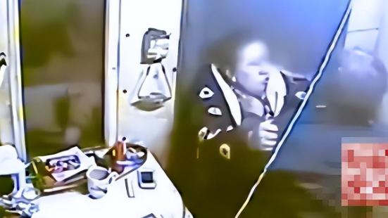 2014年，一名体重200斤的女子强迫与他进行 亲 热 ，60岁老人无奈表示：“