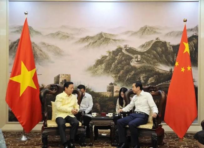 越南对中国提出“不情之请”，中越车同轨后，高铁应对越南分享？8月份，越南副总理陈
