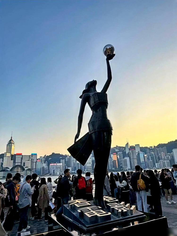 听一个“渣男”朋友酒后吐真言，话虽难听，却把人性剖析得淋漓尽致：约会三次还不动手