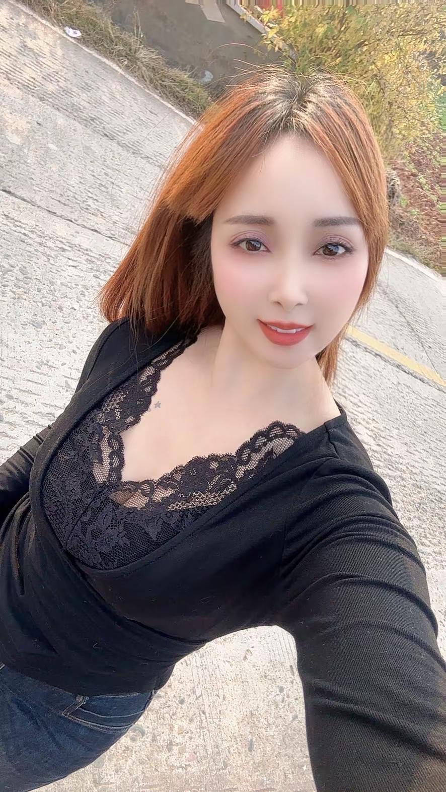 真不愿承认自己37岁了——不想老也老了，终究走到了人人喊阿姨的年纪。时间太不经用