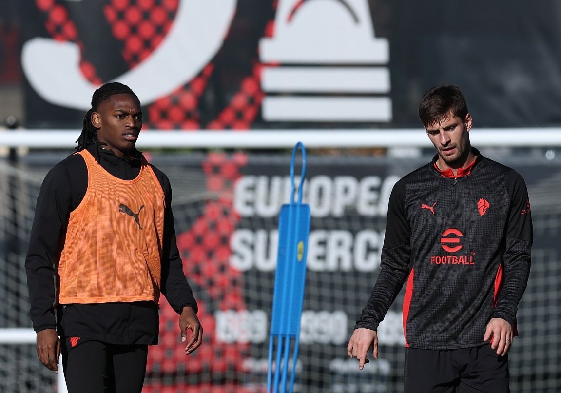 【Antonio Vitiello】 👉 今天拉斐尔·莱奥🇵🇹和在意甲联赛