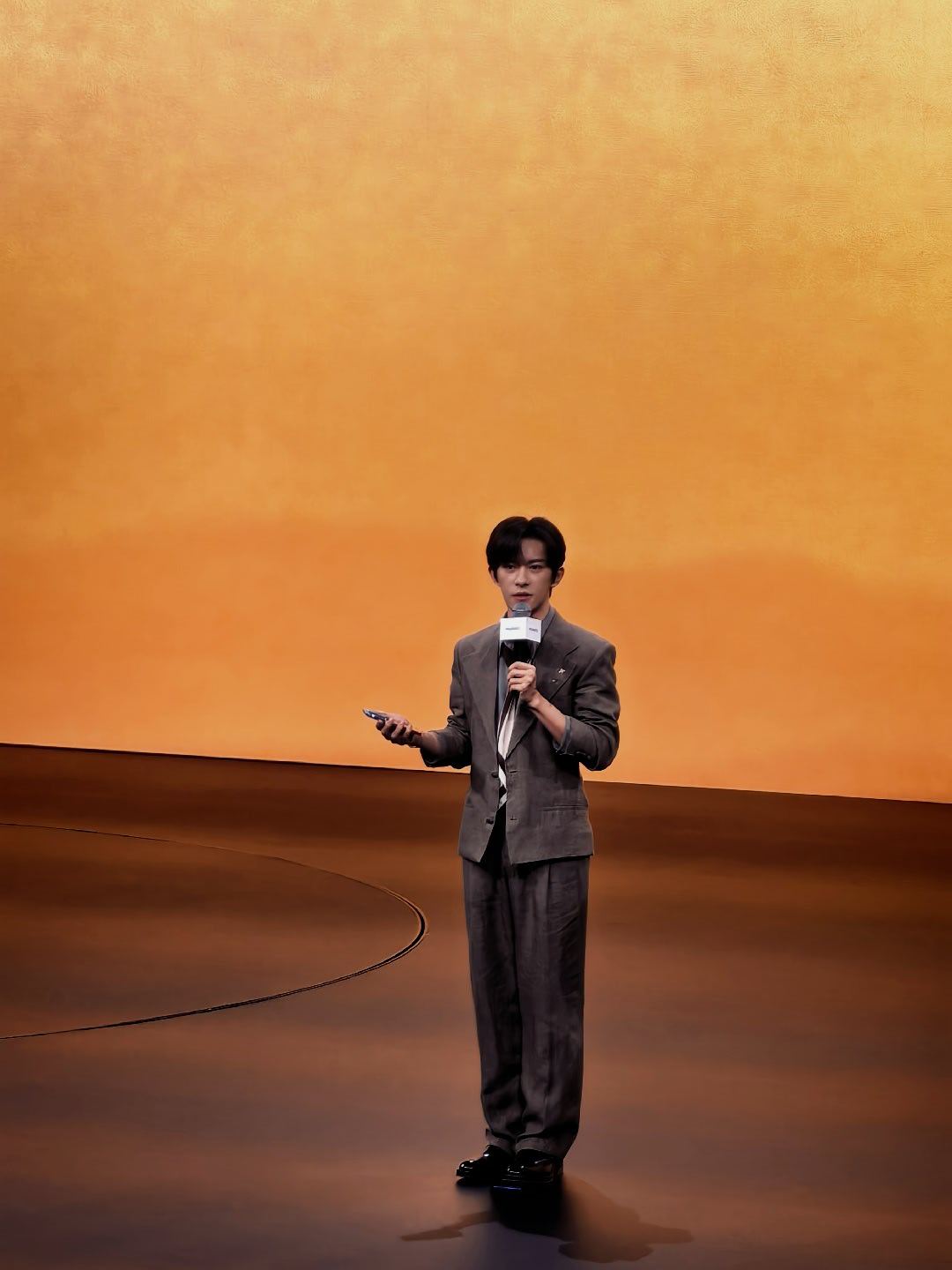 华为Pura 90系列全球代言人来了。易烊千玺跟华为的合作，也是相当多年了。一直