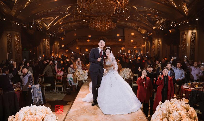 友友的见识令人敬佩，的确人生结婚是件大事，适当举行个庆典也是人之常情，毕竟大部分