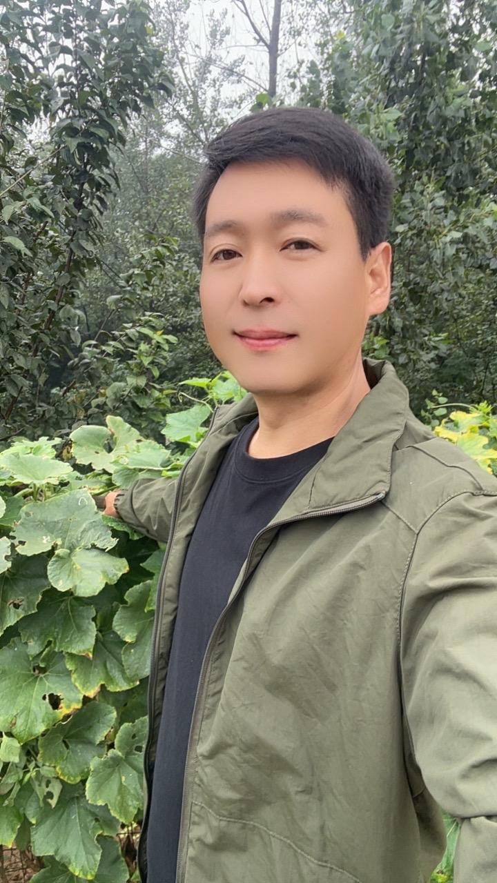 活的通透的人，没有特别想维持的关系，也没有特别想要的东西,走近的人不抗...