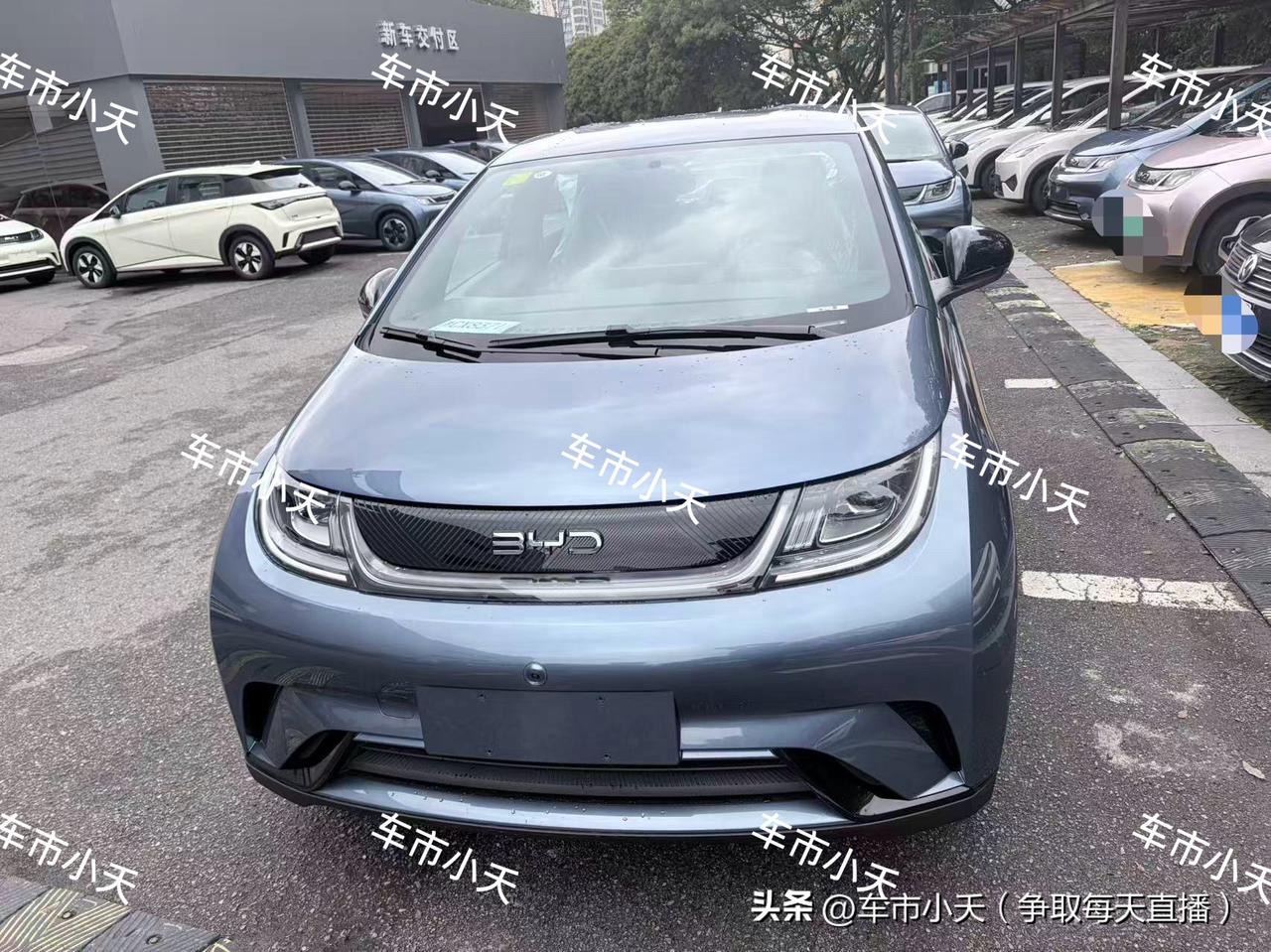 提车日记：比亚迪海豚提车

今天给辽宁的小伙伴提了一辆比亚迪海豚，配置是2025