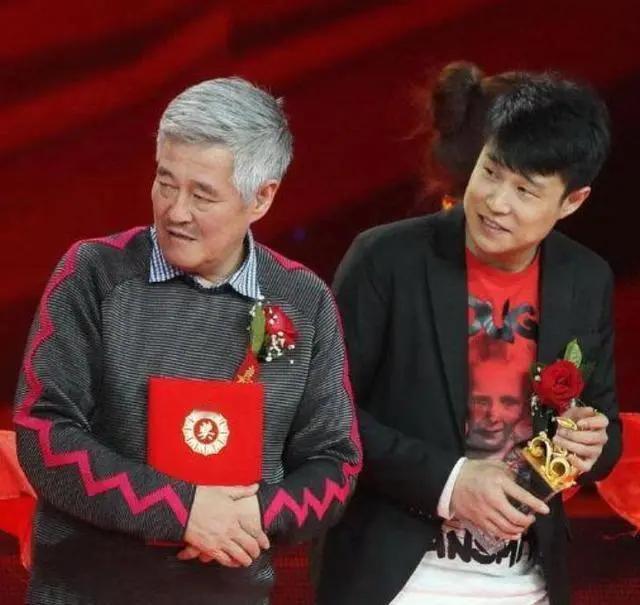 娱乐圈又爆出重磅消息！10月16日清晨，网上突然传出小沈阳、小沈龙和吴云飞三人，