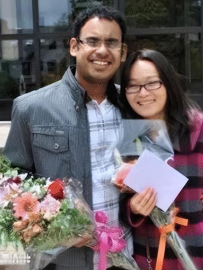 当年叫嚣“远离中国”的厦大才女，如今跪求回国被拒：对不起，中国不是你呼之即来挥之