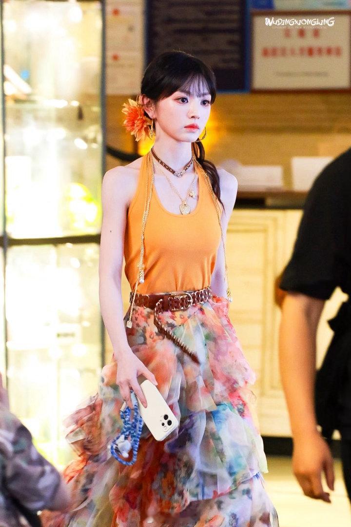田曦薇 