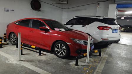 占人车位还报警？私家车位 “战” 上热搜！法律专治各种不服！

小区产权车位被长