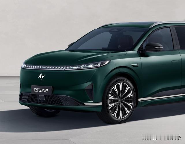 东方美学与极致性能的碰撞，东风亦派008以颠覆性实力重新定义豪华。搭载第四代智能