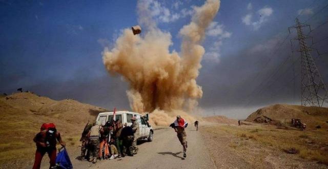 伊朗这事，
看着是越来越紧了。
内有骚乱外有打压，
简直走投无路！

美国那边急