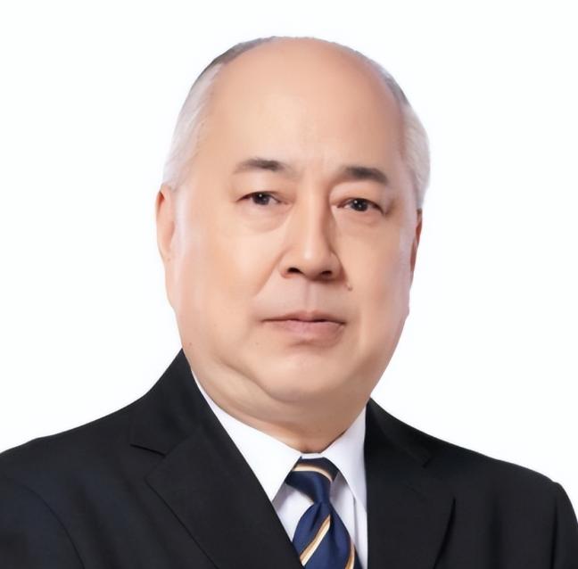 钱学森的儿子钱永刚，初中数学考30分，高中没念完就辍学，人生两次中断学业，换作别