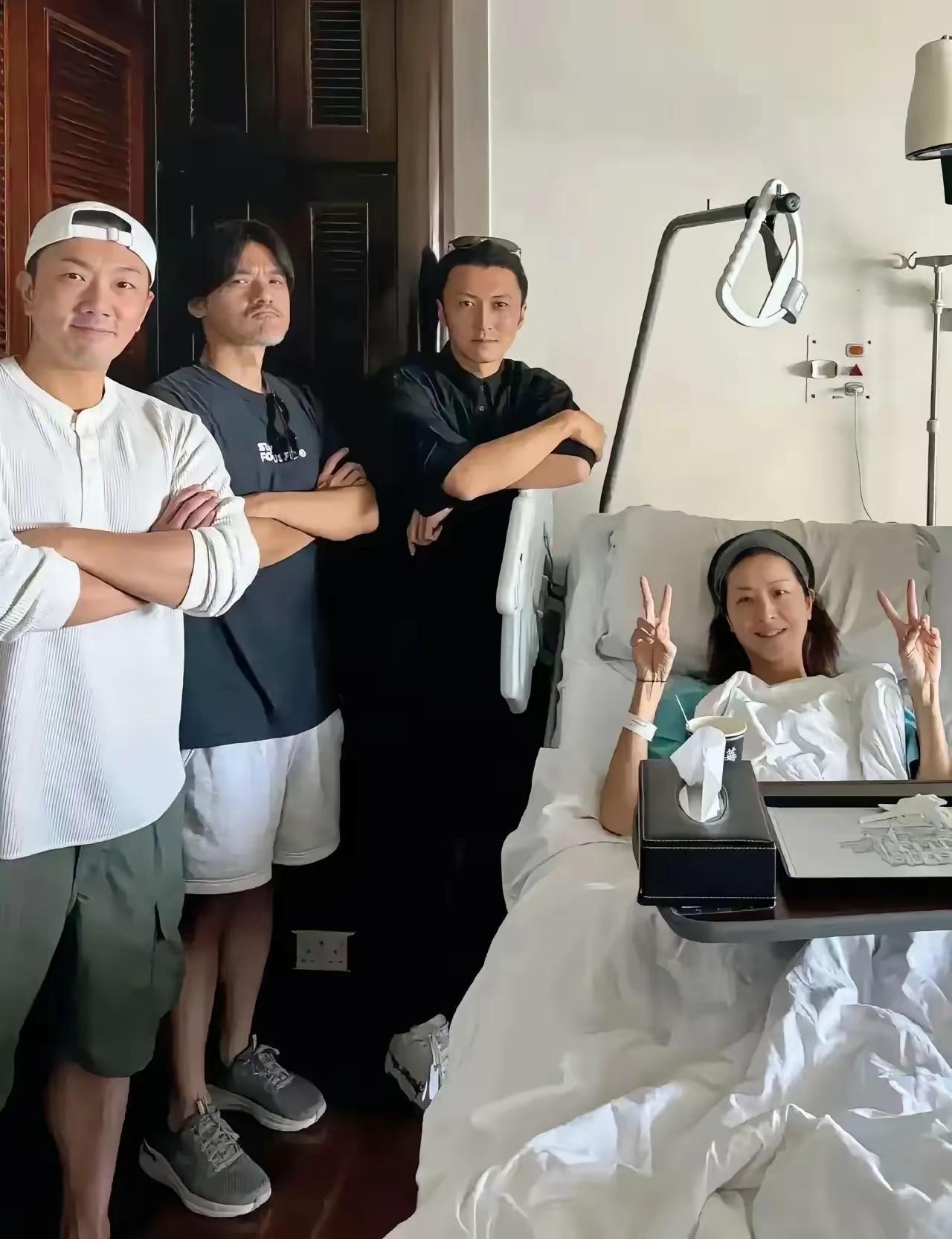 这素颜不比平时打扮得花里胡哨的看着舒服多了吗 ​​​