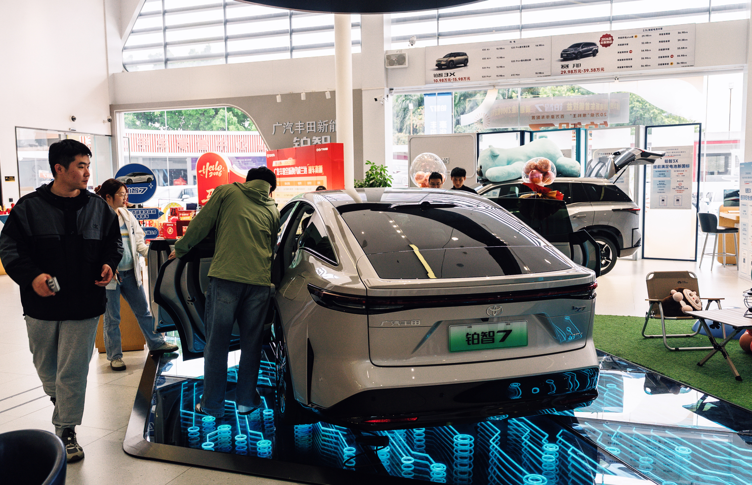 小米官微预祝铂智7上市成功小米官微专门回祝铂智 7！广汽丰田这次，真不是过去那种