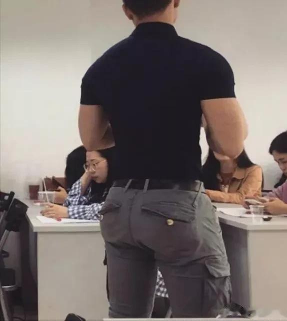 这个猛男，确实有点猛！