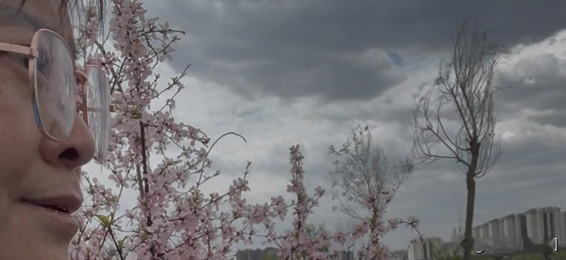 想尽办法目的就是让孩子少遭点罪，趁我们年轻尽力照顾她，客服一切人类生活中的难，可