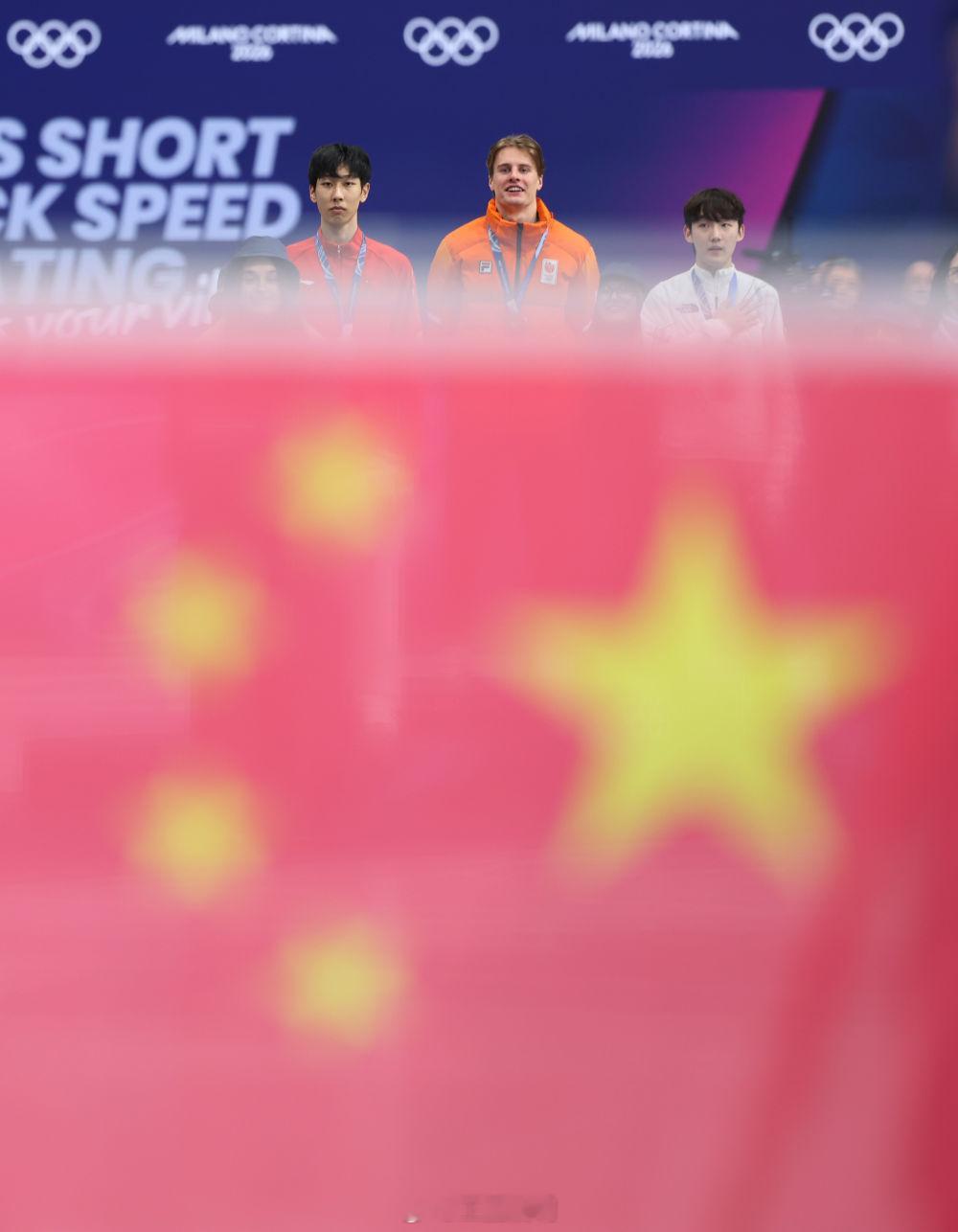 孙龙银牌 孙龙1000米夺银🥈“（我今天是）破釜沉舟！”赛后孙龙激动落泪 第一