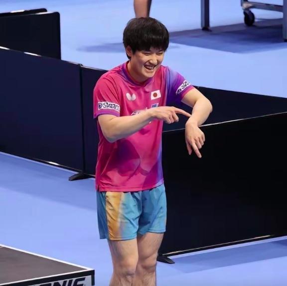 张本智和世界第4背后，3个让人哑口无言的真相！
这年头骂张本智和成了流量密码？且