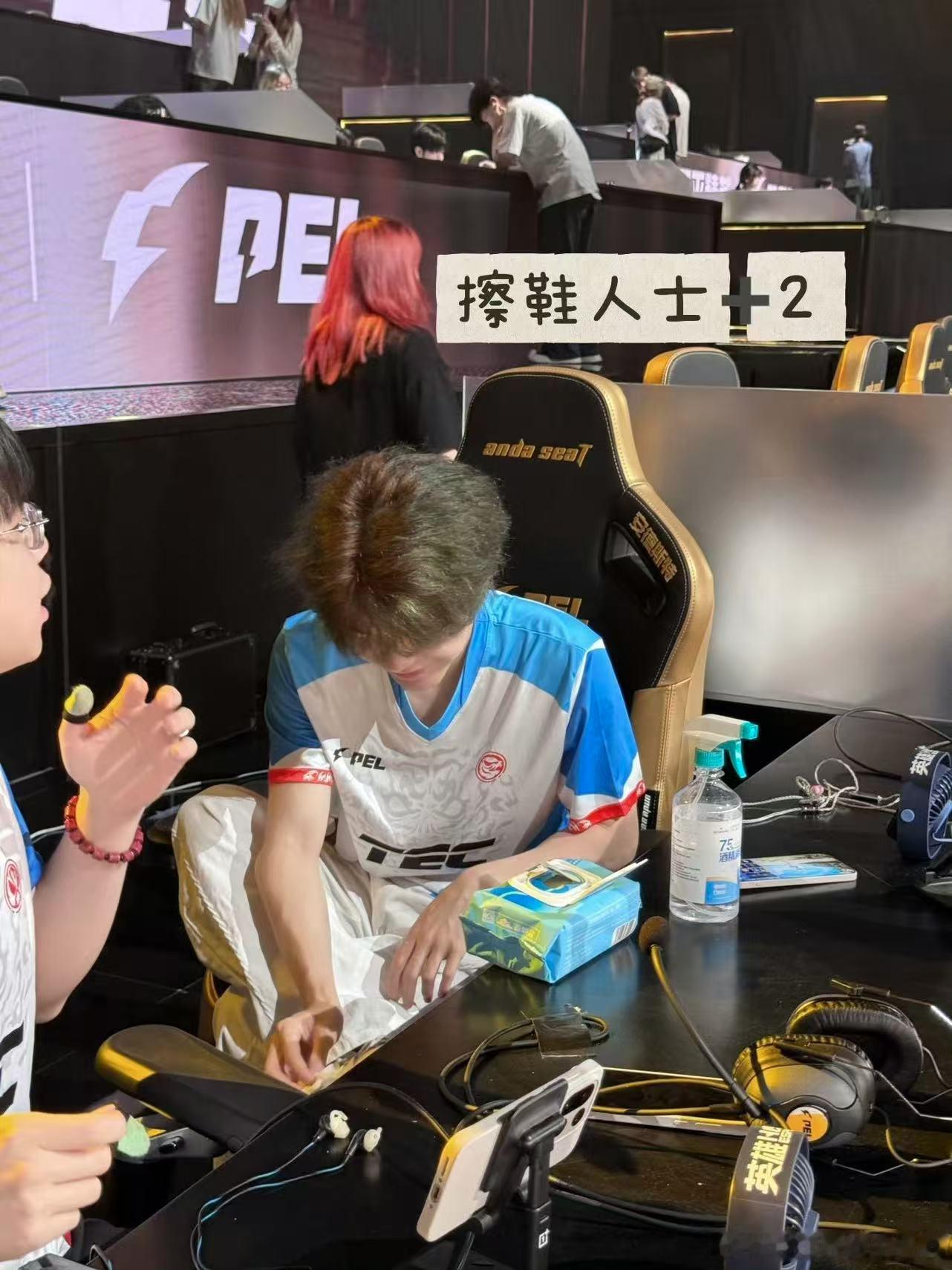 咚咚夏季赛淘汰破百TEC咚咚单局MVPTEC咚咚夏季赛淘汰破百，里程碑达成！太强