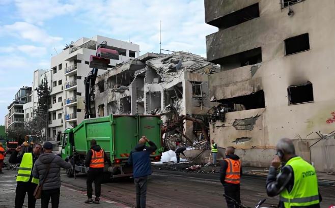 新加坡联合早报3月1日报道：“中东局势紧张，对于中国大陆驻以色列使馆称向台湾人开