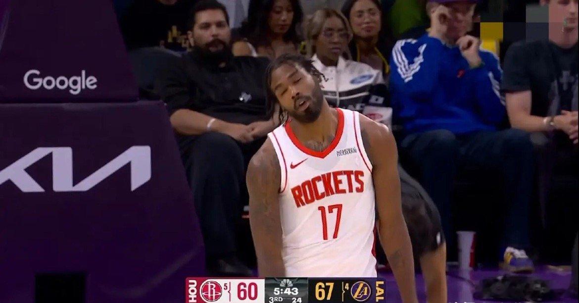 火箭大将伊森真是球队的拖油瓶！在今天火箭客场以94：101输给湖人的季后赛首轮G