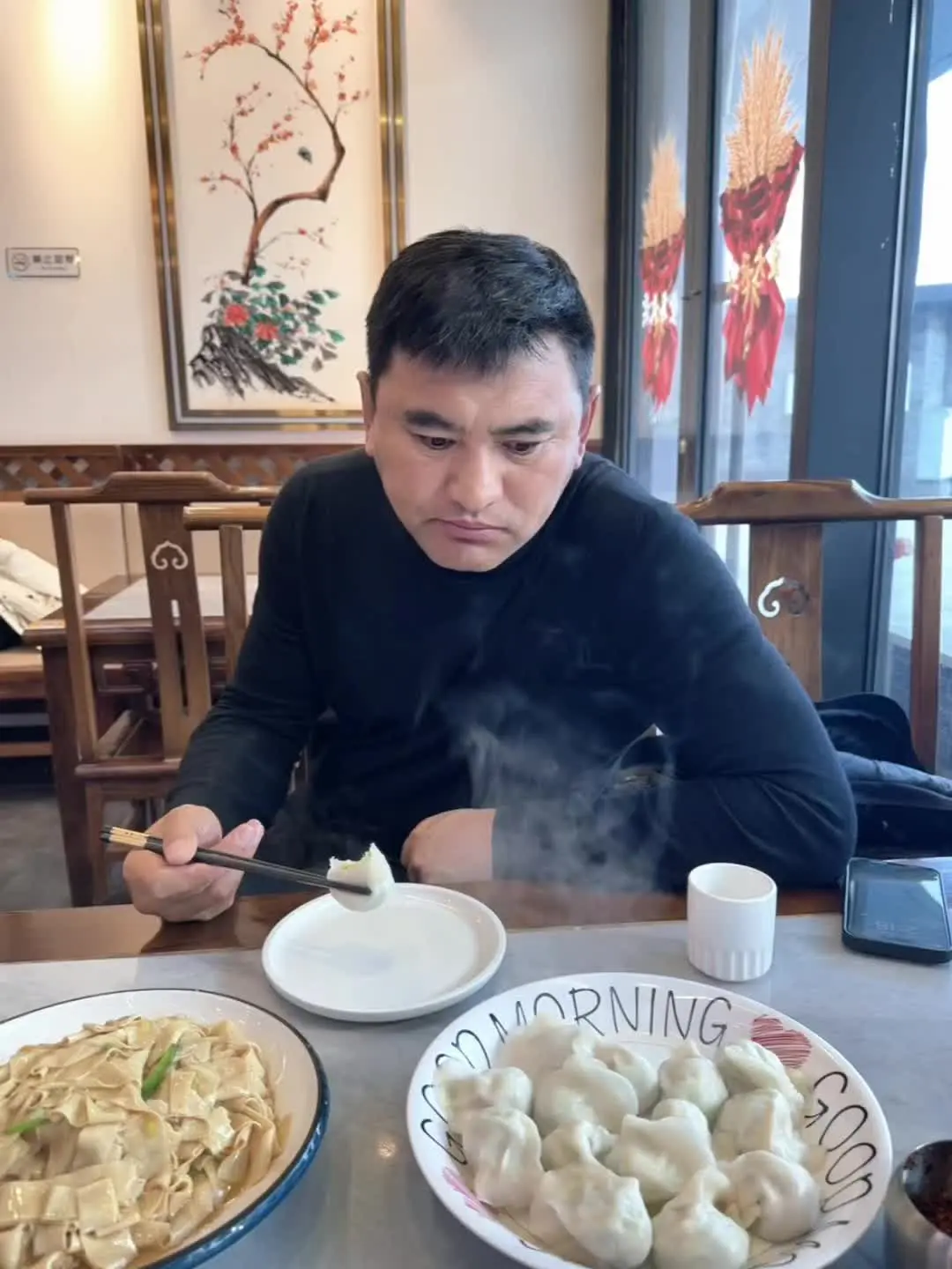 可以从商，从政，从律，唯一不能从夫。