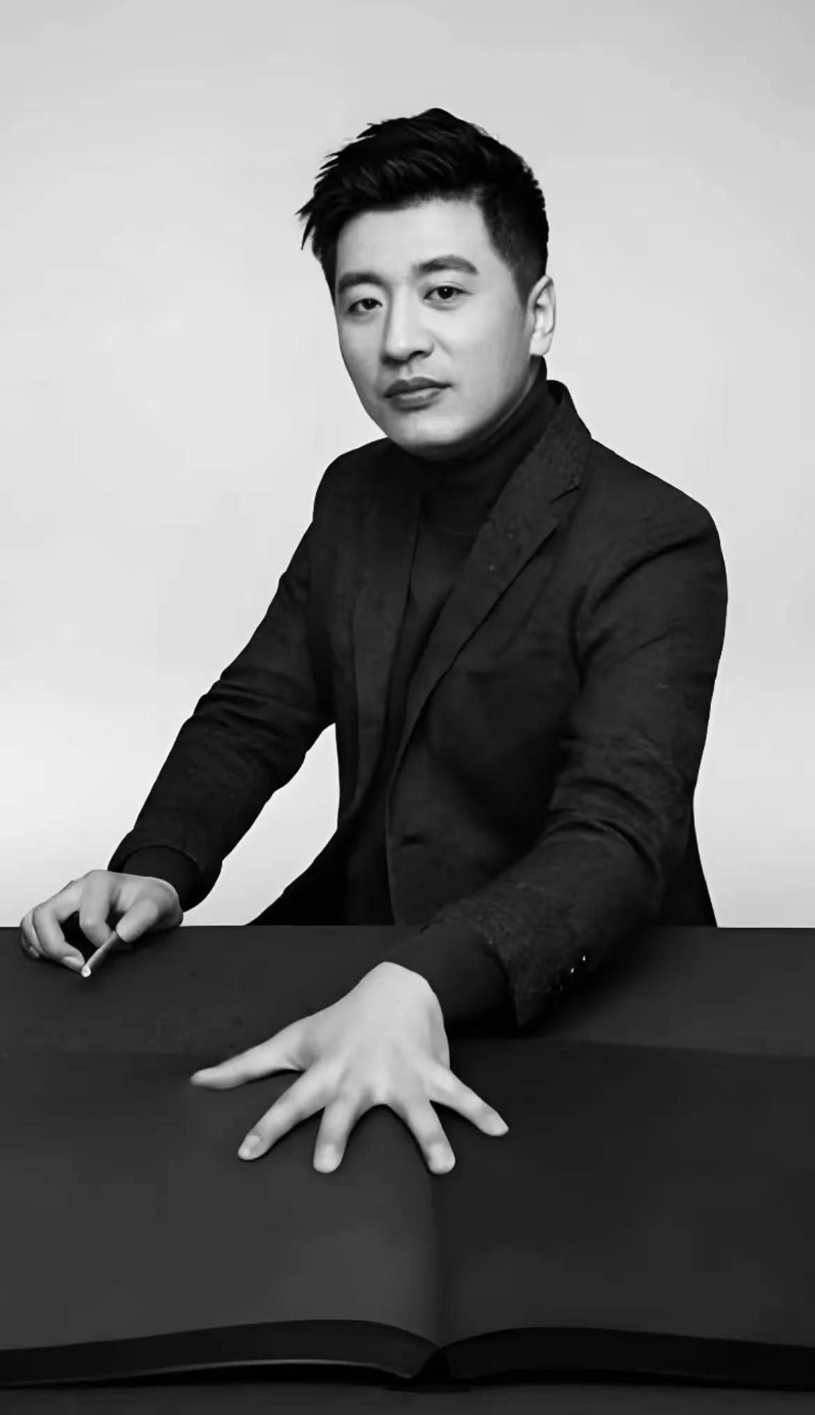 张雪峰离世提醒我们，人生从不是一场拼速度的赛跑，兼顾节奏才是赢家！

张雪峰老师