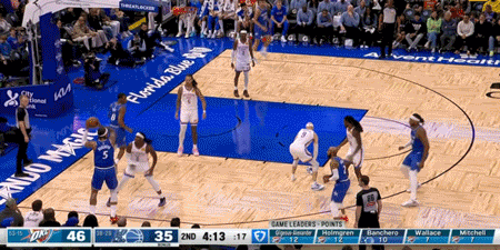 NBA上演荒诞搞笑一幕，卡鲁索鞋防二分有效还吃技术犯规赔了夫人又折兵。
雷霆力克