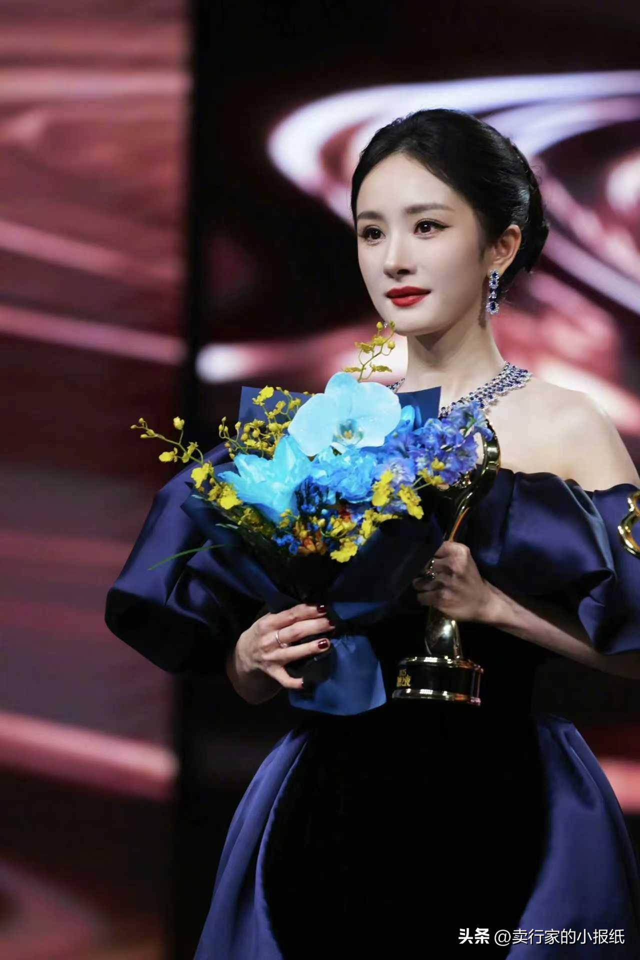 资本大佬为什么都喜欢杨幂？原因很简单：不是她长得美，也不是她流量好，而是因为她实