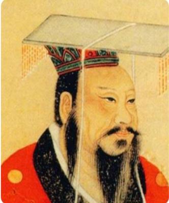 光武中兴
公元二十五年，赤眉军的烽火尚未完全熄灭，长安城的残垣断壁间依旧弥漫着新