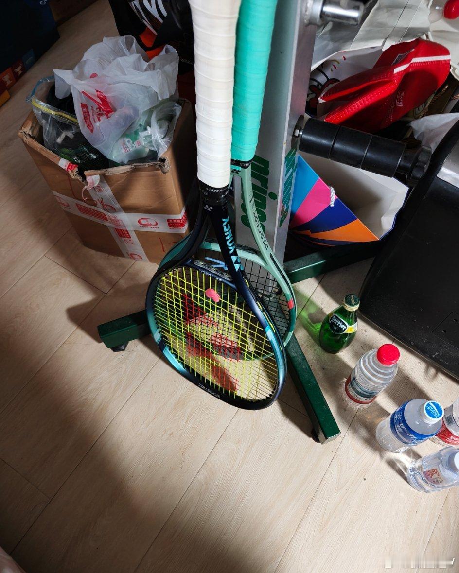 结束今日业之峰一练顺祝!今日一练也是肖姐 明天启程前往广州参加第十五届全运会网球