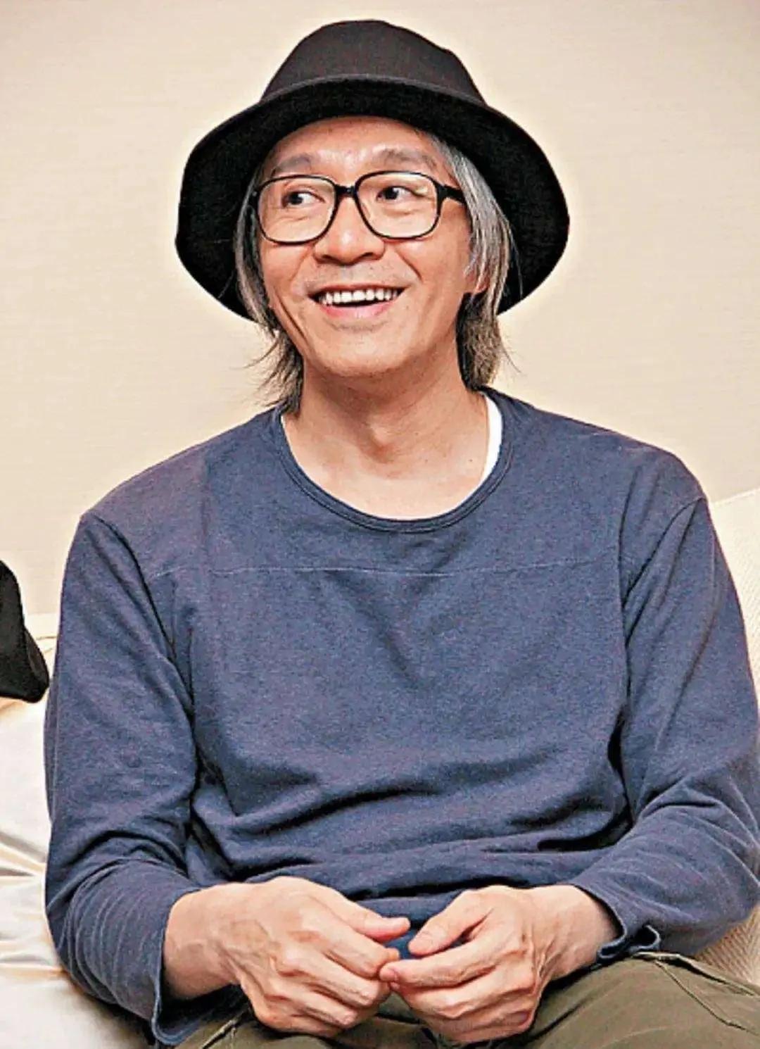 那个逗笑了我们大半辈子的人，今年已经60多岁了。
他曾是《功夫》里飞檐走壁的绝世