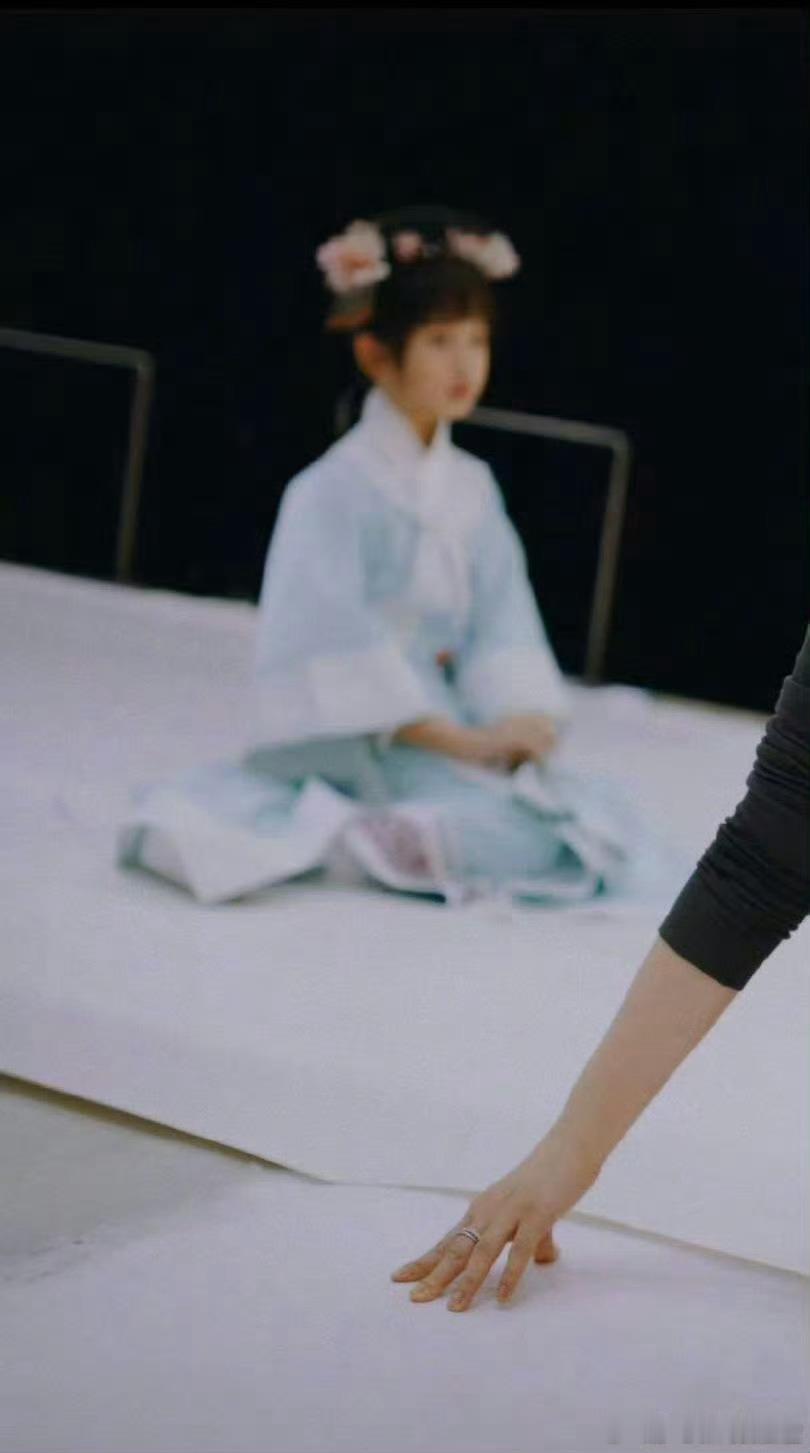 孙俪女儿甄嬛写真 难怪有故人之姿，原来是故人之子[羞嗒嗒]  