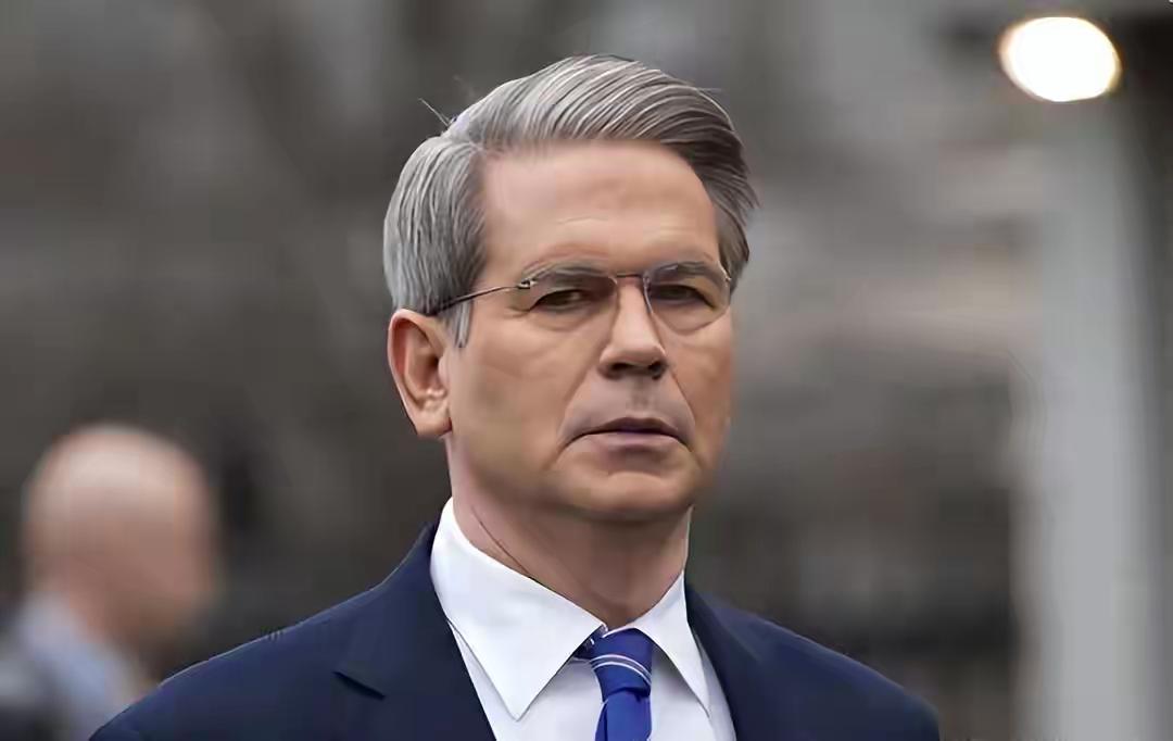 很多人觉得法国总统马克龙和加拿大总理卡尼，批评美国很过瘾！人们习惯把他们看成都是